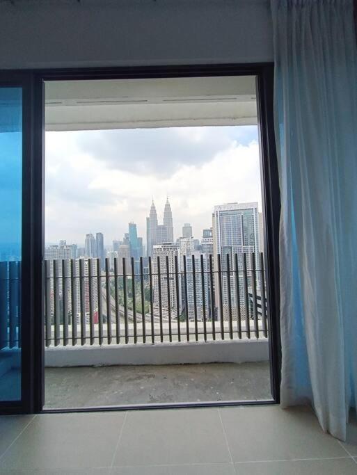 Cl 30A Super Kl View Infinity Pool Klcc Apartment กัวลาลัมเปอร์ ภายนอก รูปภาพ