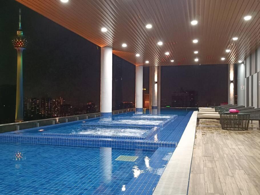 Cl 30A Super Kl View Infinity Pool Klcc Apartment กัวลาลัมเปอร์ ภายนอก รูปภาพ