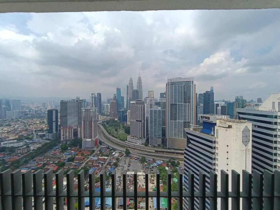 Cl 30A Super Kl View Infinity Pool Klcc Apartment กัวลาลัมเปอร์ ภายนอก รูปภาพ